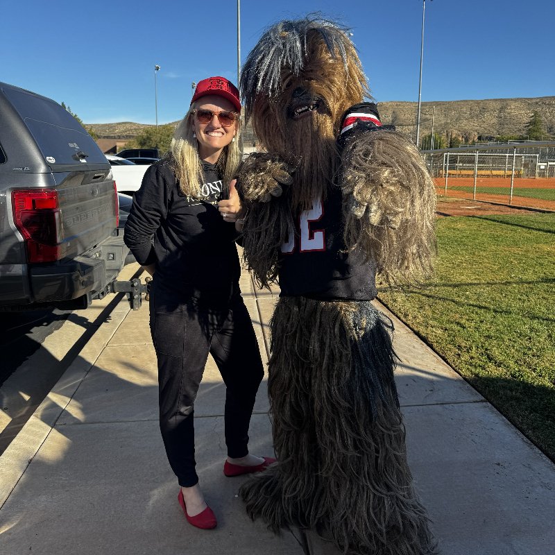 Caytee with mascot