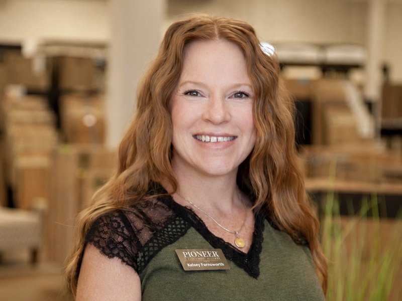Kristy Farnsworth headshot