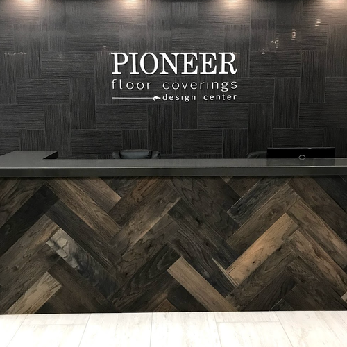 Flooring Showroom Reception Desk at Pioneer Floor in UT